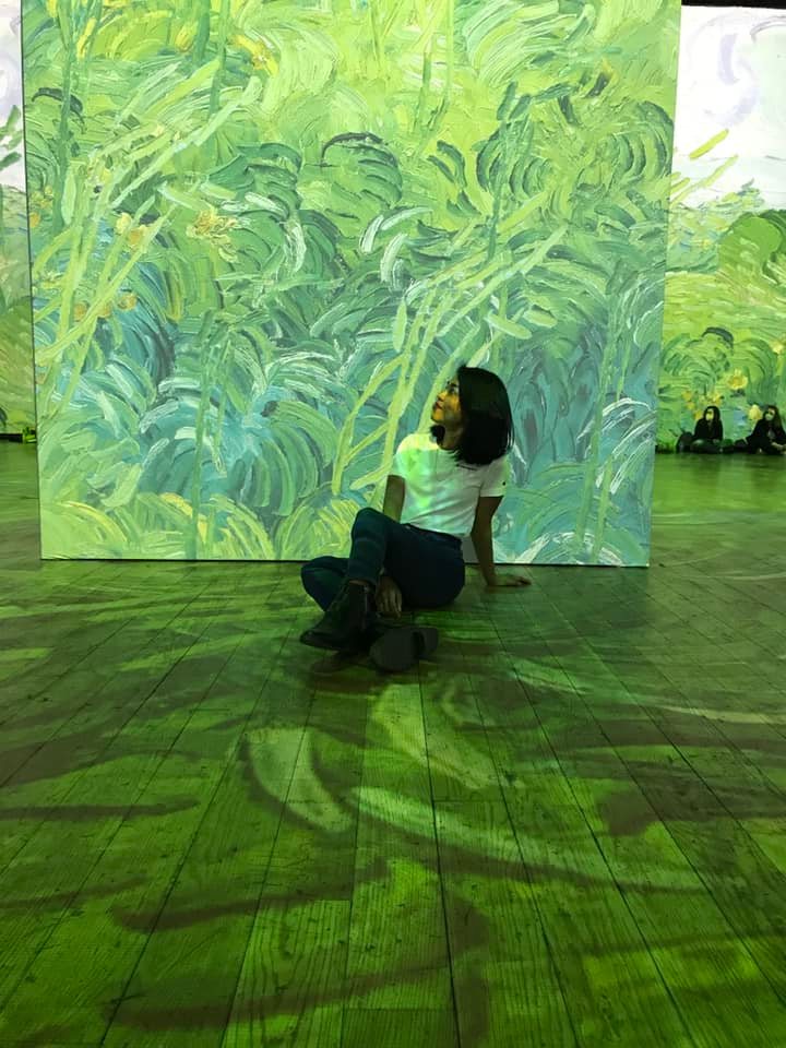 Sitting in Van Gogh paintings